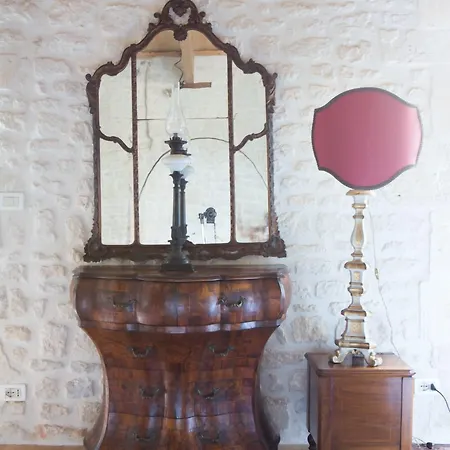 לינה וארוחת בוקר La Bribaudonniere 3*