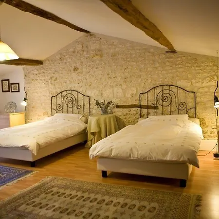 לינה וארוחת בוקר La Bribaudonniere