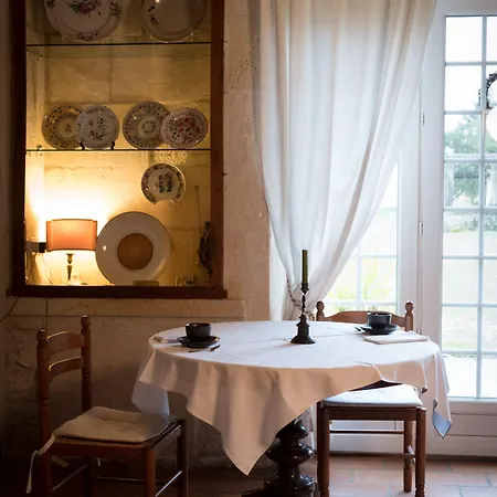 לינה וארוחת בוקר La Bribaudonniere 3*