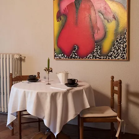 La Bribaudonniere לינה וארוחת בוקר