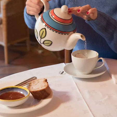 La Bribaudonniere לינה וארוחת בוקר