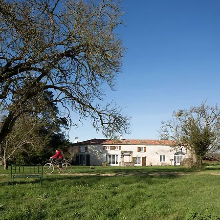 La Bribaudonnière Bed & Breakfast 3*