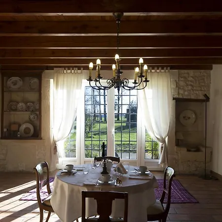 לינה וארוחת בוקר La Bribaudonniere